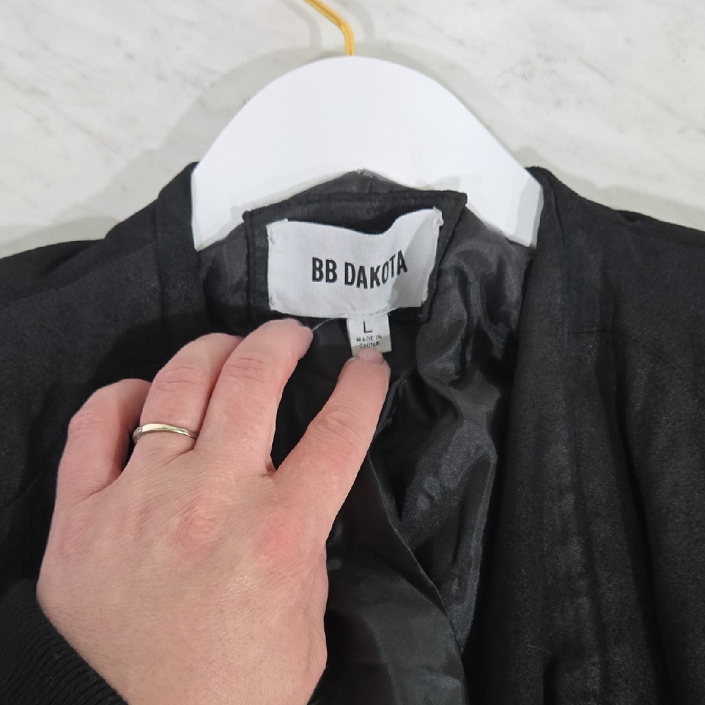BB Dakota Elegant Black Outerwear